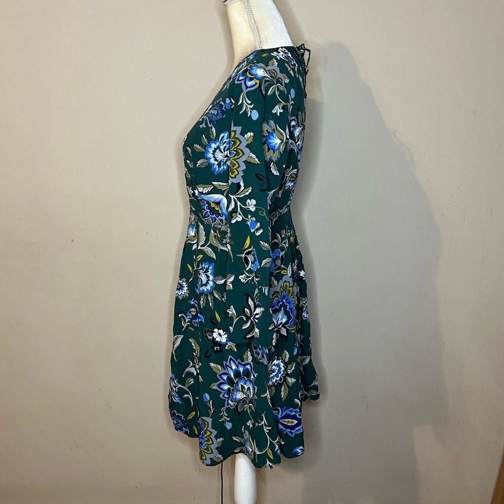 ⭐️NWOT Old Navy Bell Sleeve Floral Green Dress - Picture 3 of 6